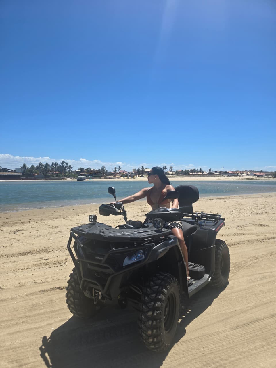 Quadriciclo na praia para os passeios da Navega Fortaleza
